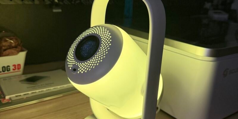 Test ETOE Starfish 2 : notre avis complet sur le vidéoprojecteur Google TV Full HD qui fait aussi lampe d’ambiance