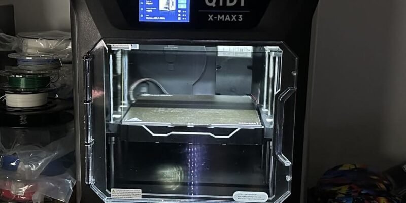Test de la Qidi X-max 3, l’imprimante 3D stable, précise et rapide (600mm/s).