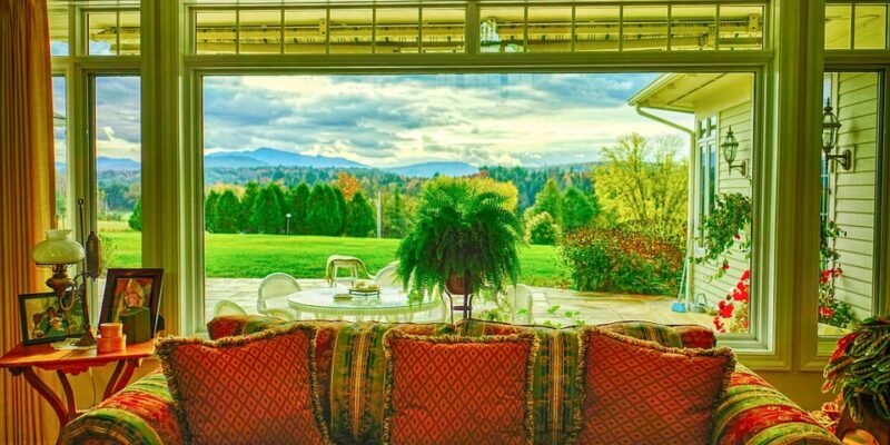 Title outside content Post layout